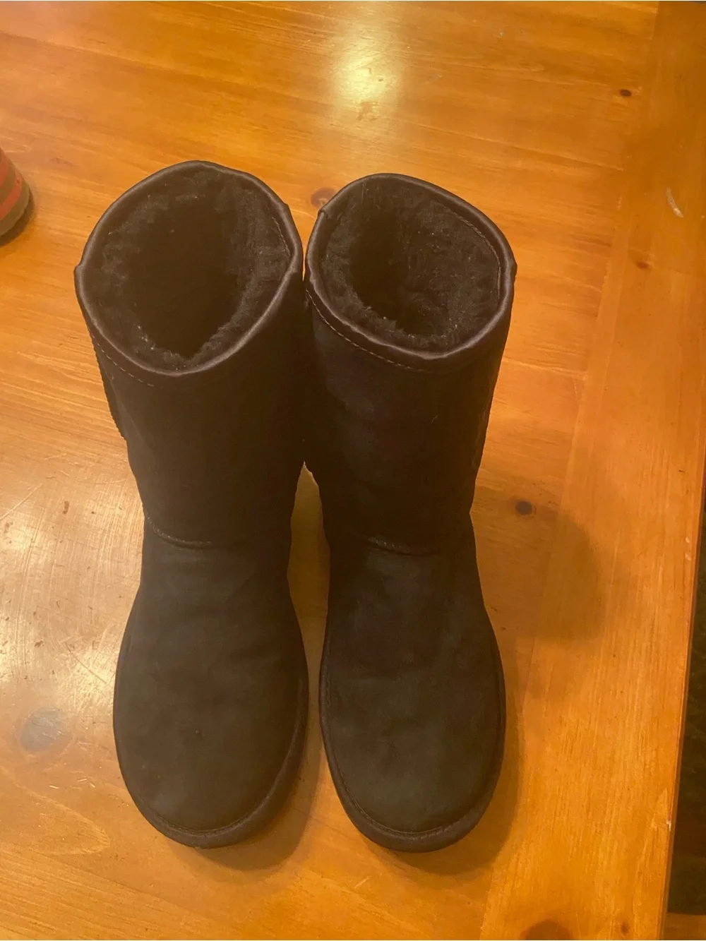 UGG Women's Black Classic Short Swarovski Crystal Bow Boot size 7